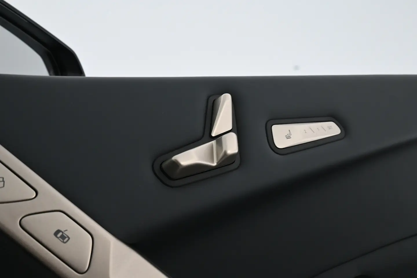 Car Image - 4K6Hz0TvUQsxtr35OYwuH7