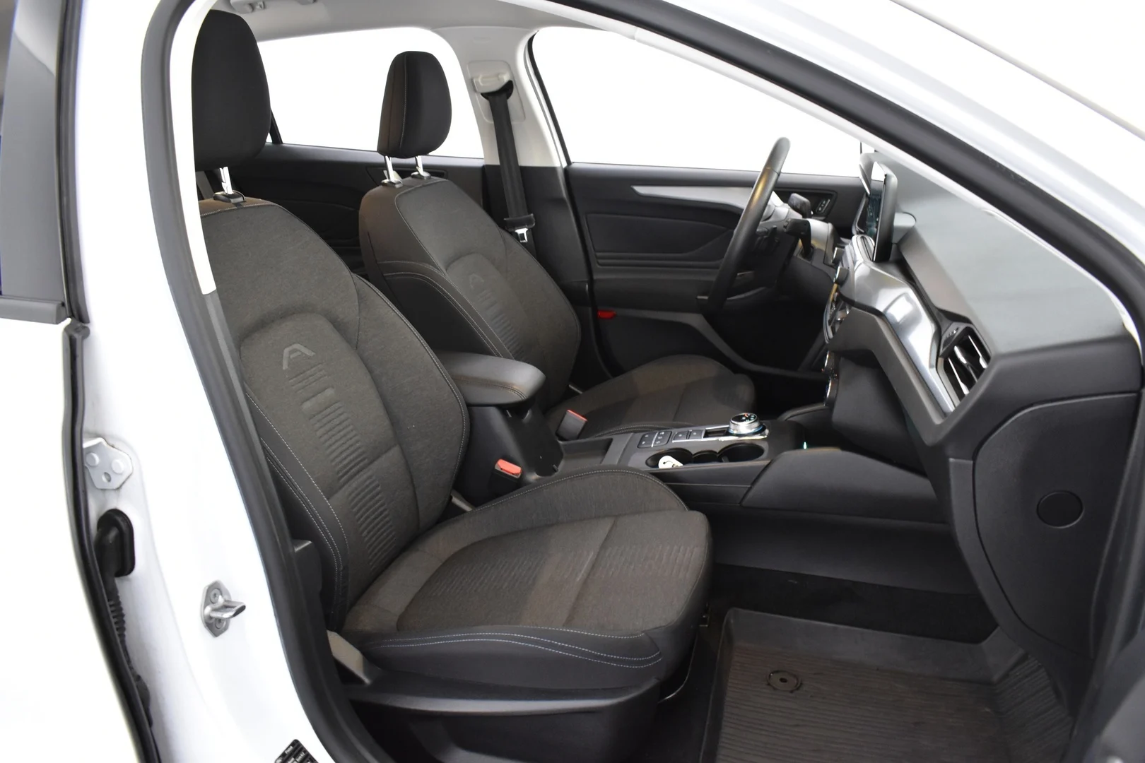 Car Image - 1ucIuo0JqKHjDbb1yPEukb