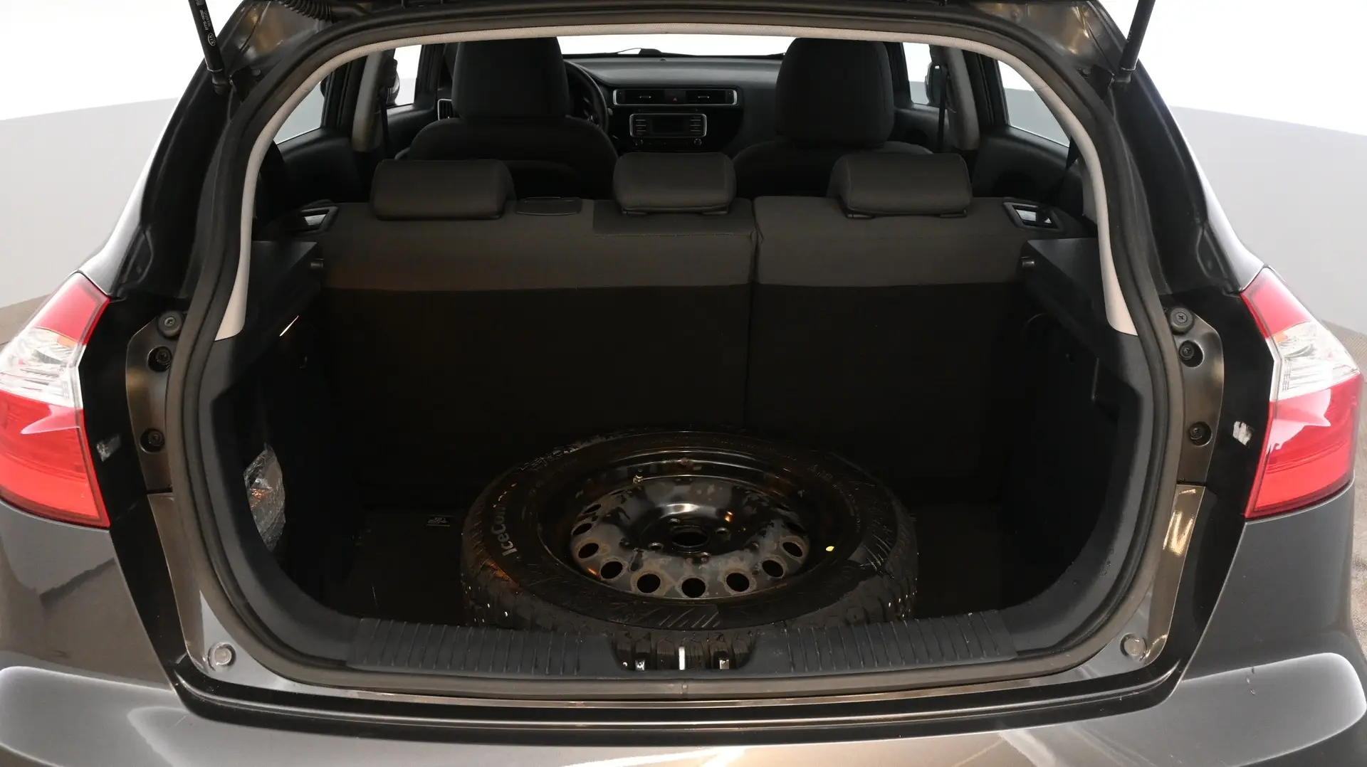 Car Image - 83N1IiOnzwFckbu8gEIac