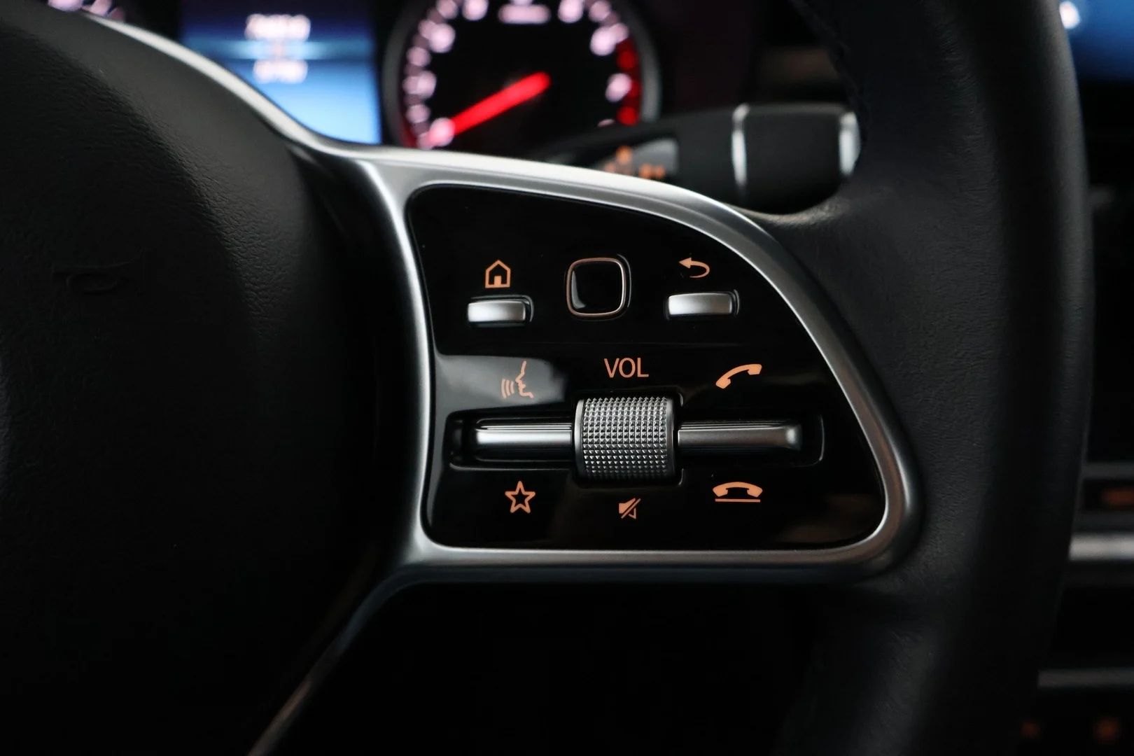 Car Image - 1dPnf6hJV8yAtnU4slfRyA