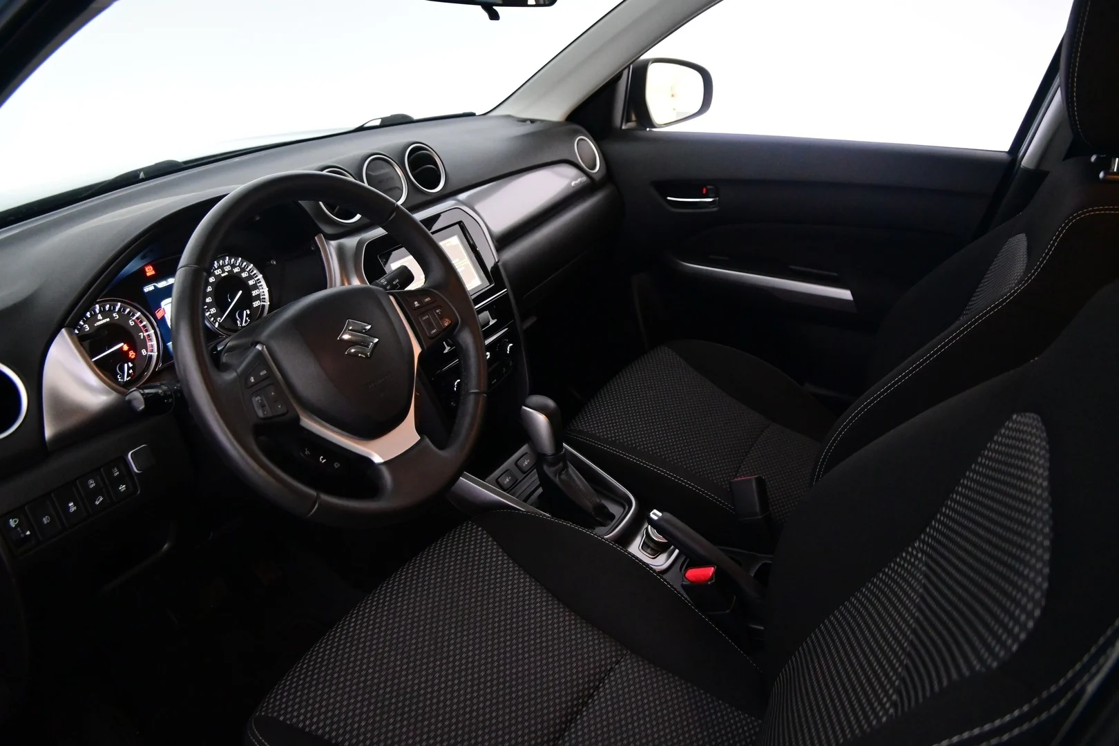 Car Image - 3henFChgEybtG8uc4QLBcE
