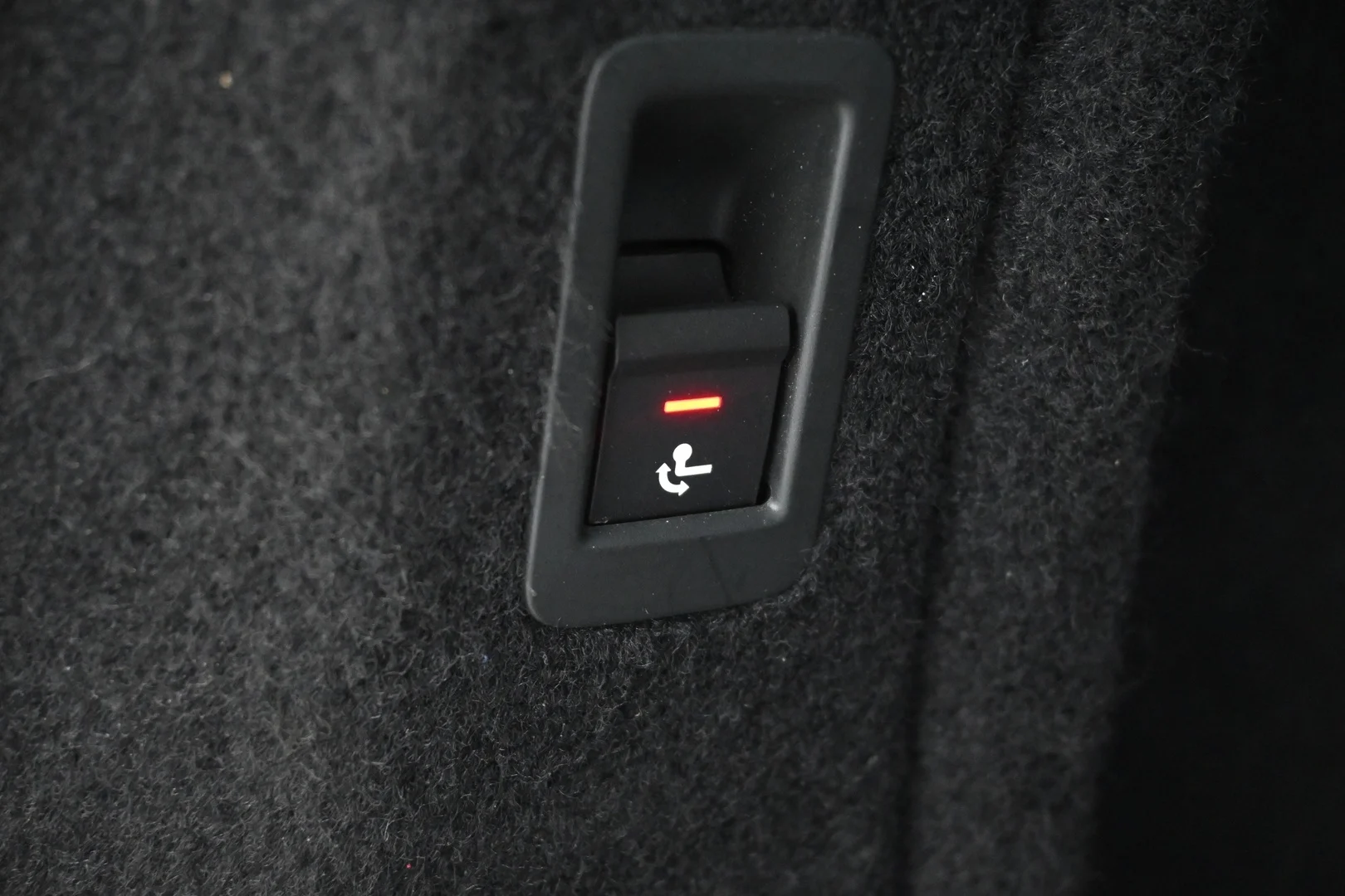 Car Image - 4Sk2l5YsqCTsvWcur196Ix