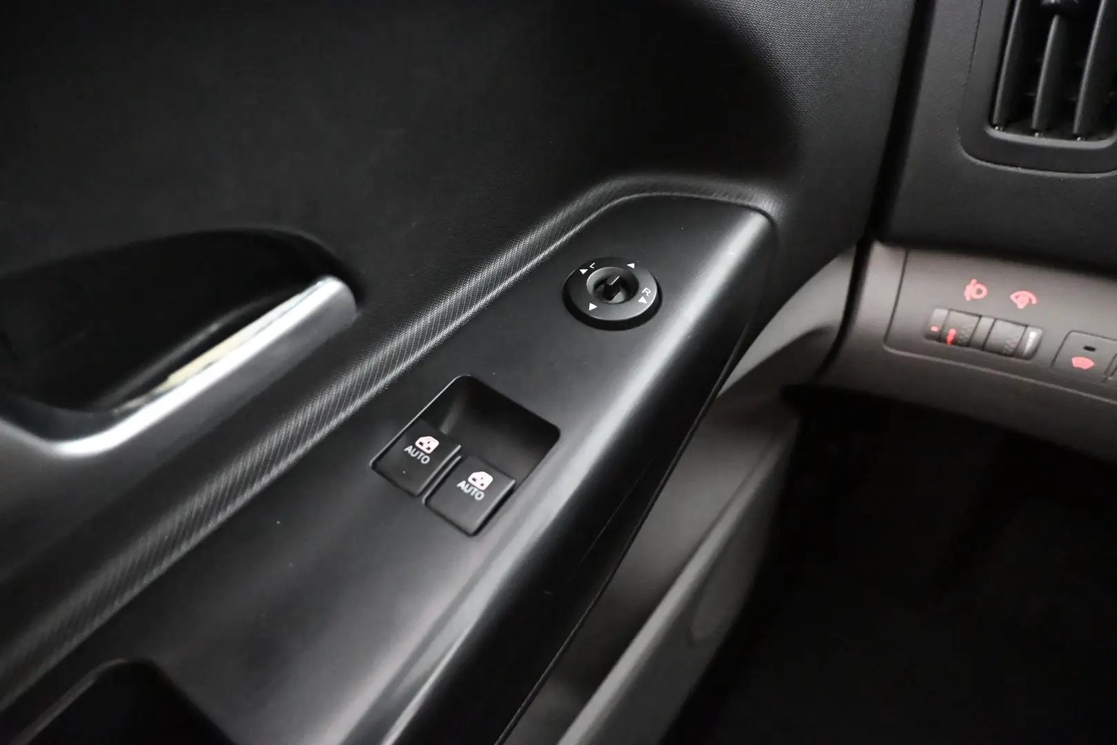 Car Image - 454xugSHc9dMUNam2zJUhE