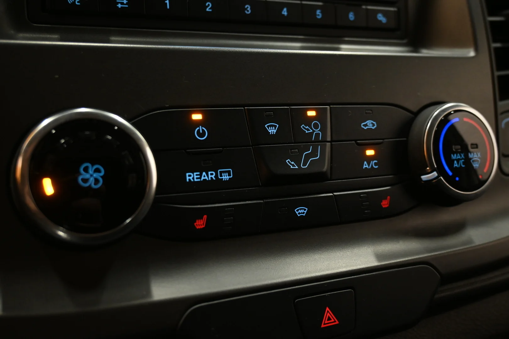 Car Image - 1Jxl2dVDExLWHz6BDXfS3m
