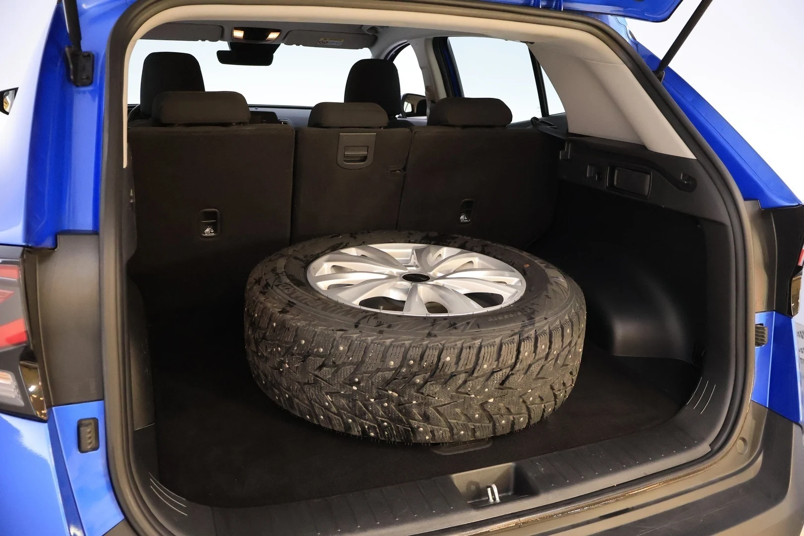 Car Image - 1eeu9yB1QaJxbi0Uw1XZWS