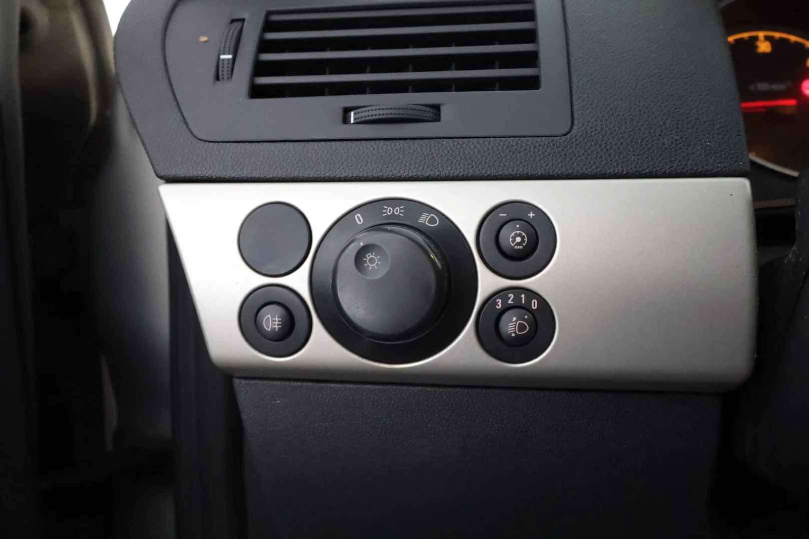 Car Image - 2GSQXNIHwD4QdjQYrNnKvY