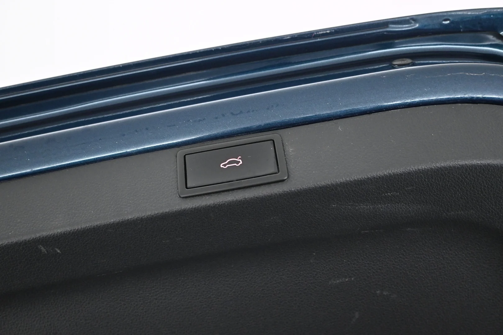 Car Image - 2sFzSRXANkCudJ4INJ7zTq