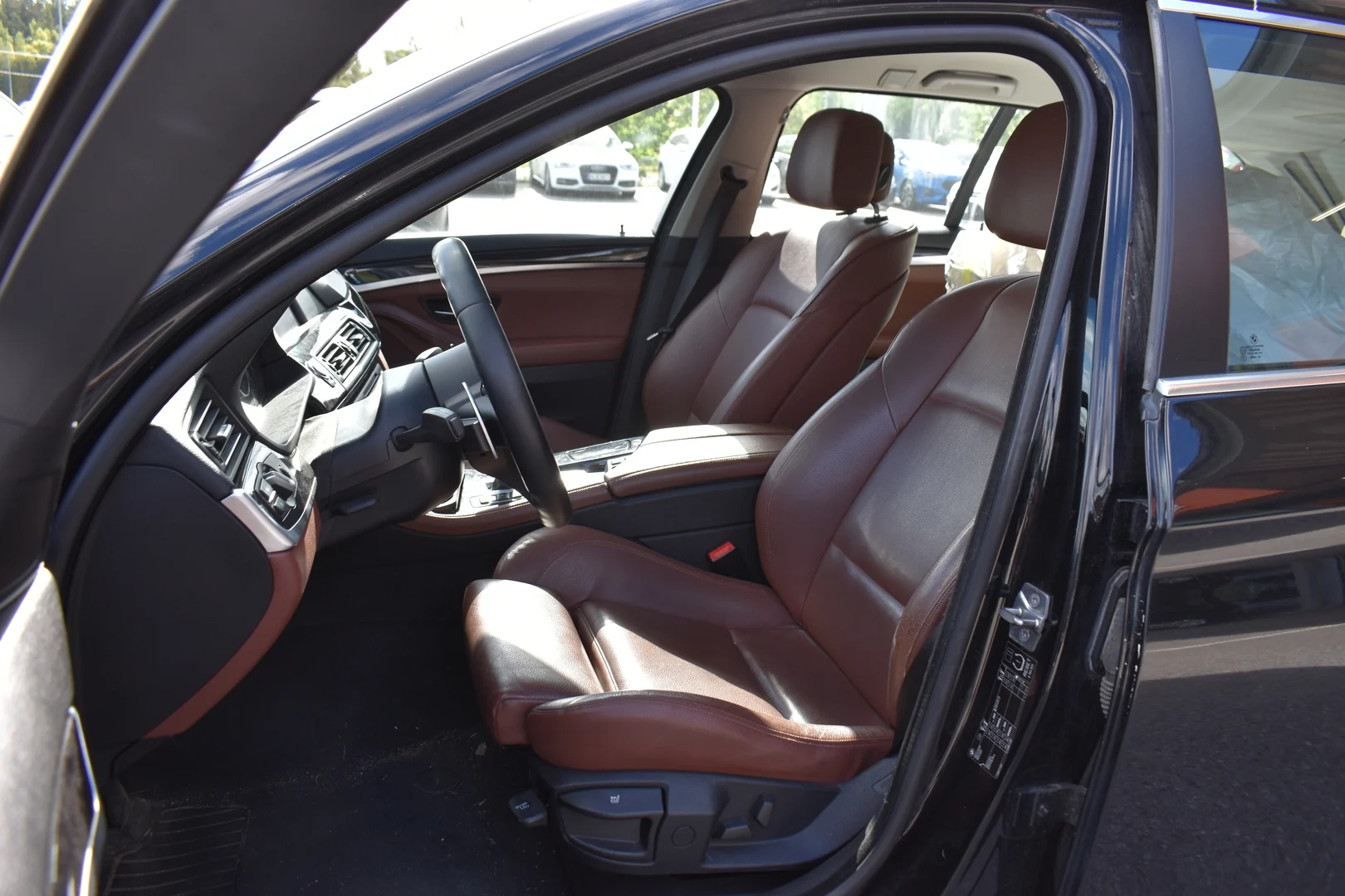 Car Image - 3Y3qDo8fgtbfjVHBZOt63L