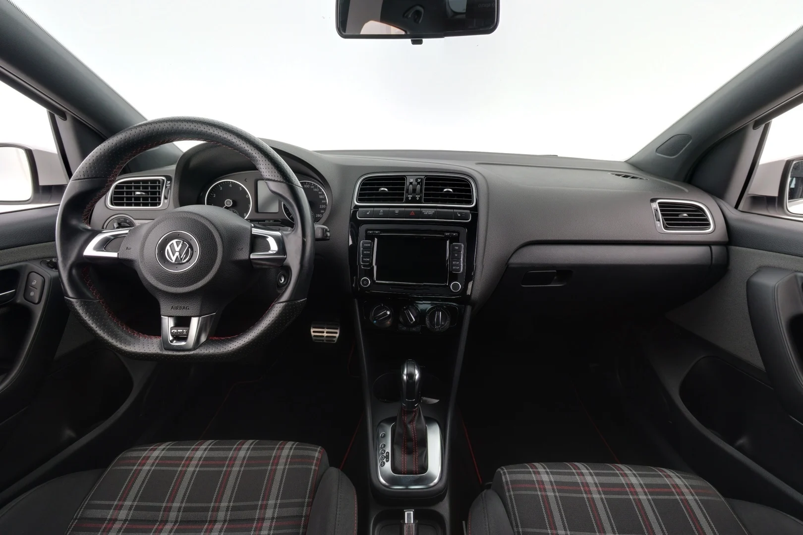 Car Image - 1INloYbLHl3CBi4khHE8AN
