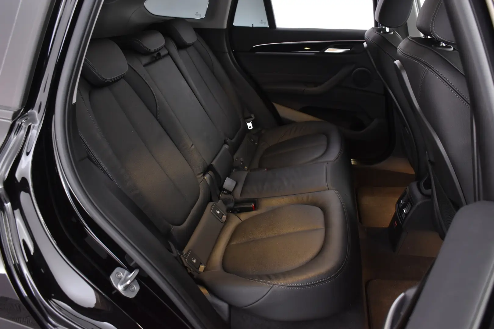 Car Image - 4k1OYvvpMnaJQWAcWGFxA4