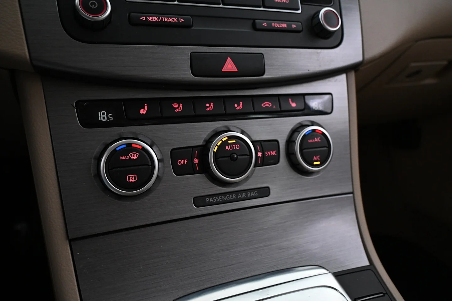 Car Image - 7bat9Fx4IAwXarvBdCxpWC