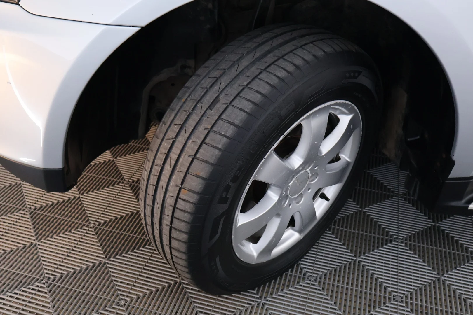 Car Image - 2wq34c2UzlWw5LSO8kdPly