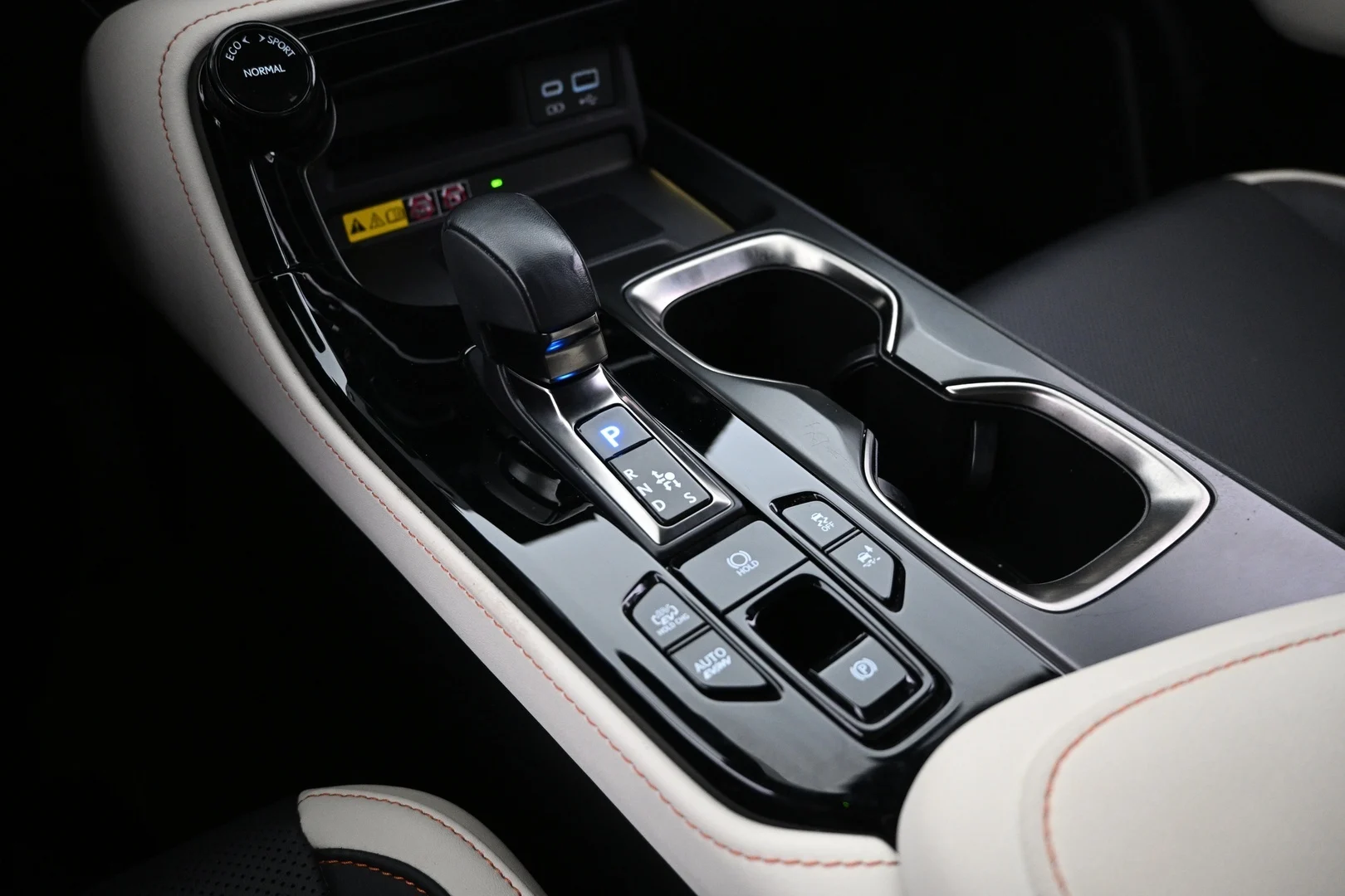 Car Image - 3dTeYeFuJuU6Z2q7yT8CzK