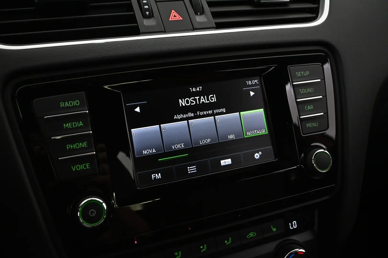 Car Image - 781GFN3ZSYPGylXIAJVXz8