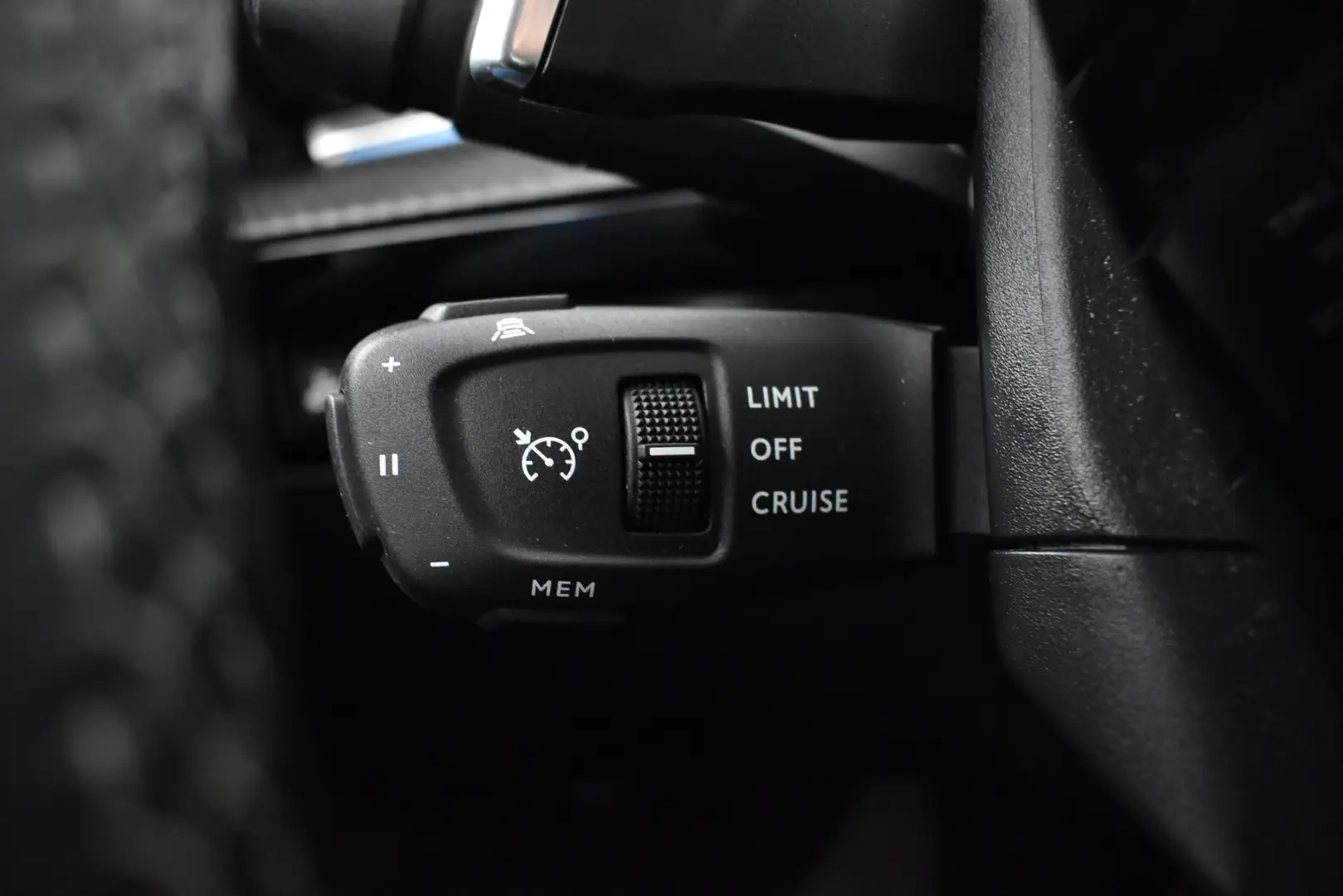 Car Image - ut5fq1Z5hH4C8EnIFZ6qM
