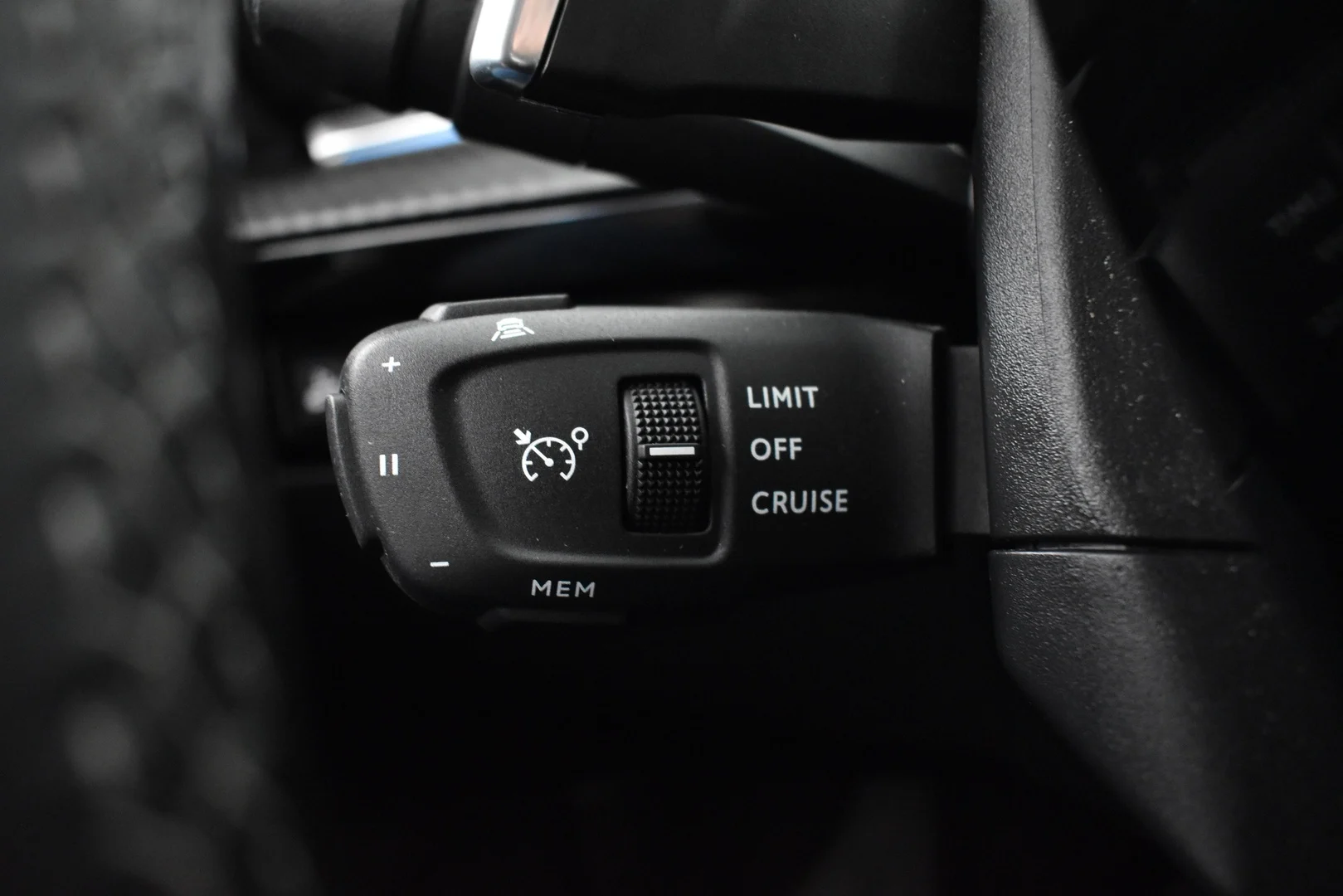 Car Image - ut5fq1Z5hH4C8EnIFZ6qM