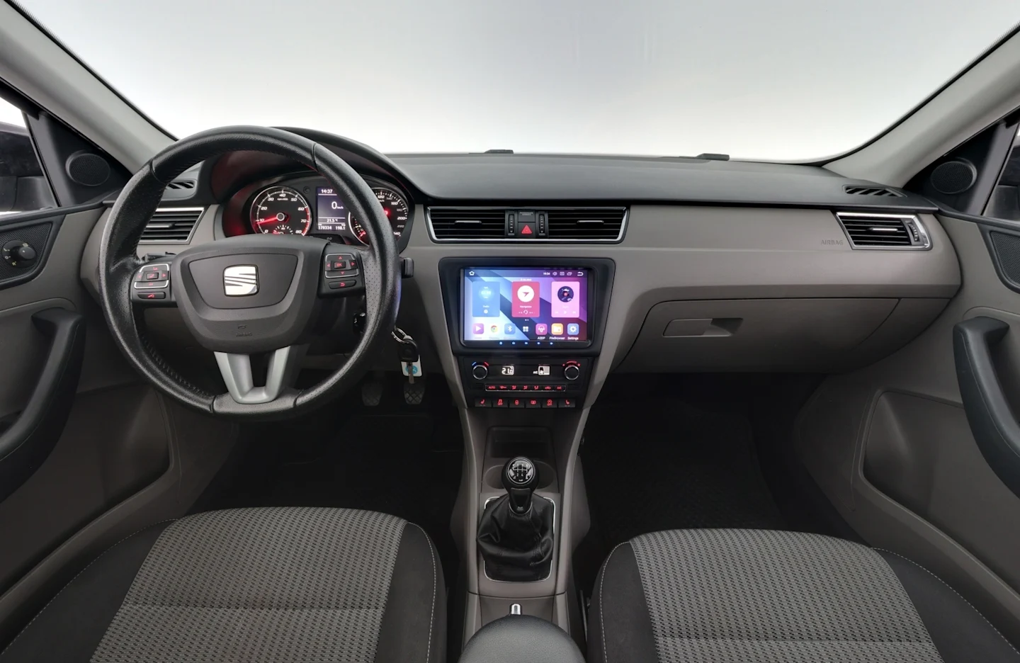 Car Image - 14LJBjdppavA5XptYf4ZUi