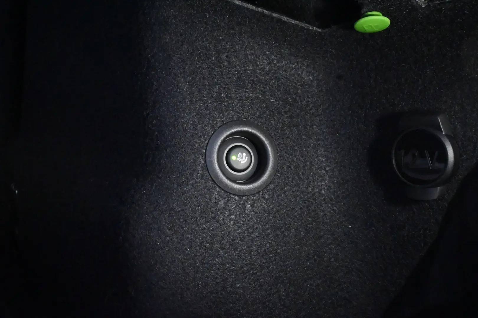 Car Image - 1lR7RuRHy4rs6GrMQCh18O