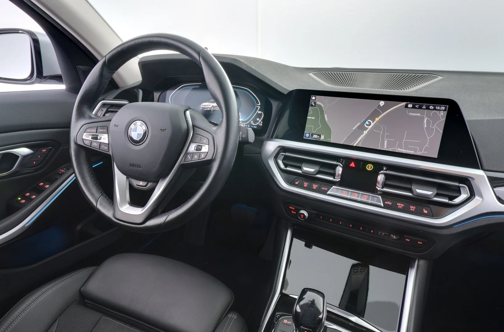 Car Image - wg5Oc46KNyhc0bAuQXERc