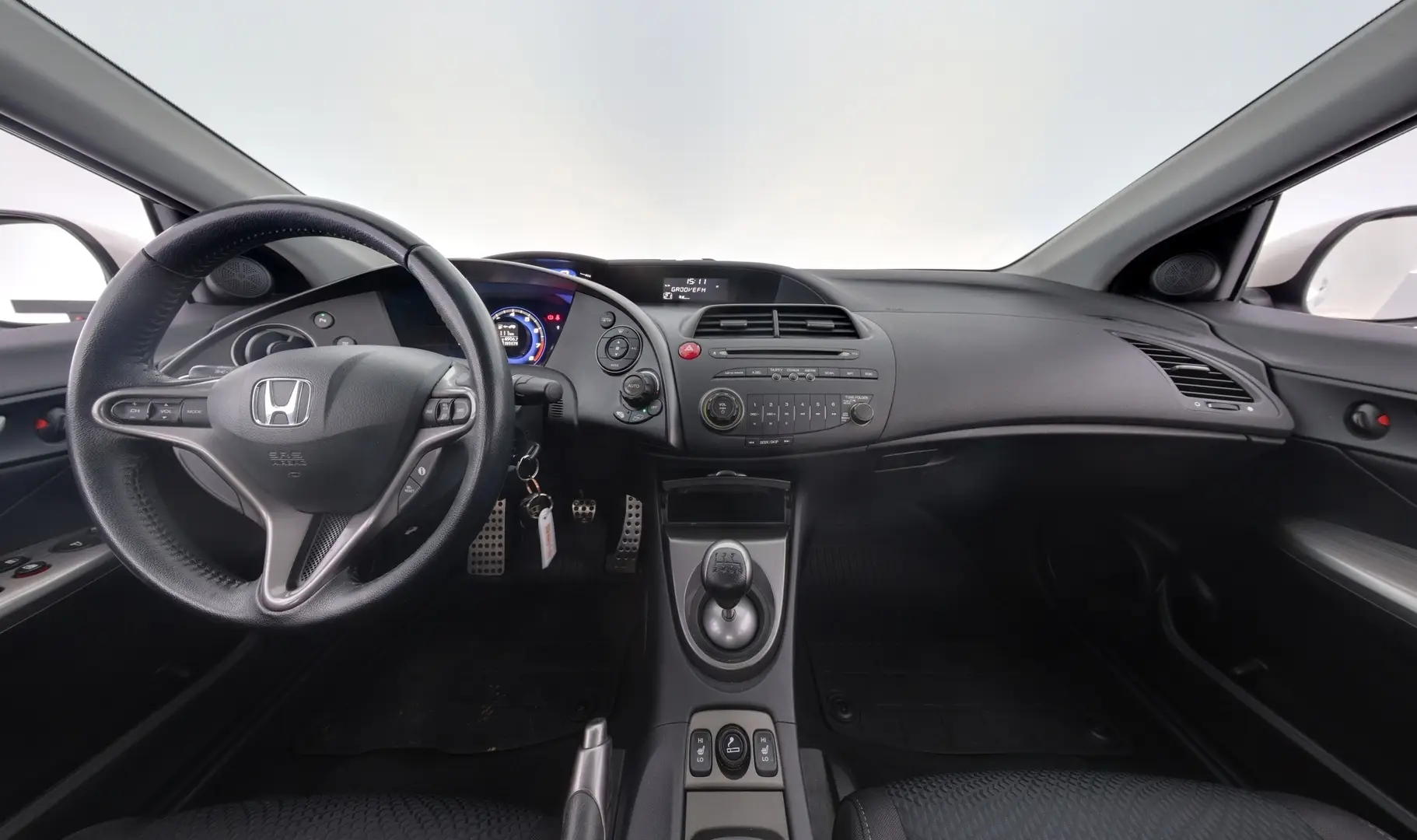 Car Image - 2hNOp4QOPLtrhjCWzeRIN2