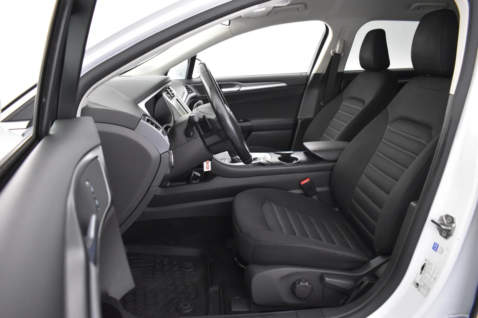 Car Image - 5mly9msQ9cVHo0IlciK1i4