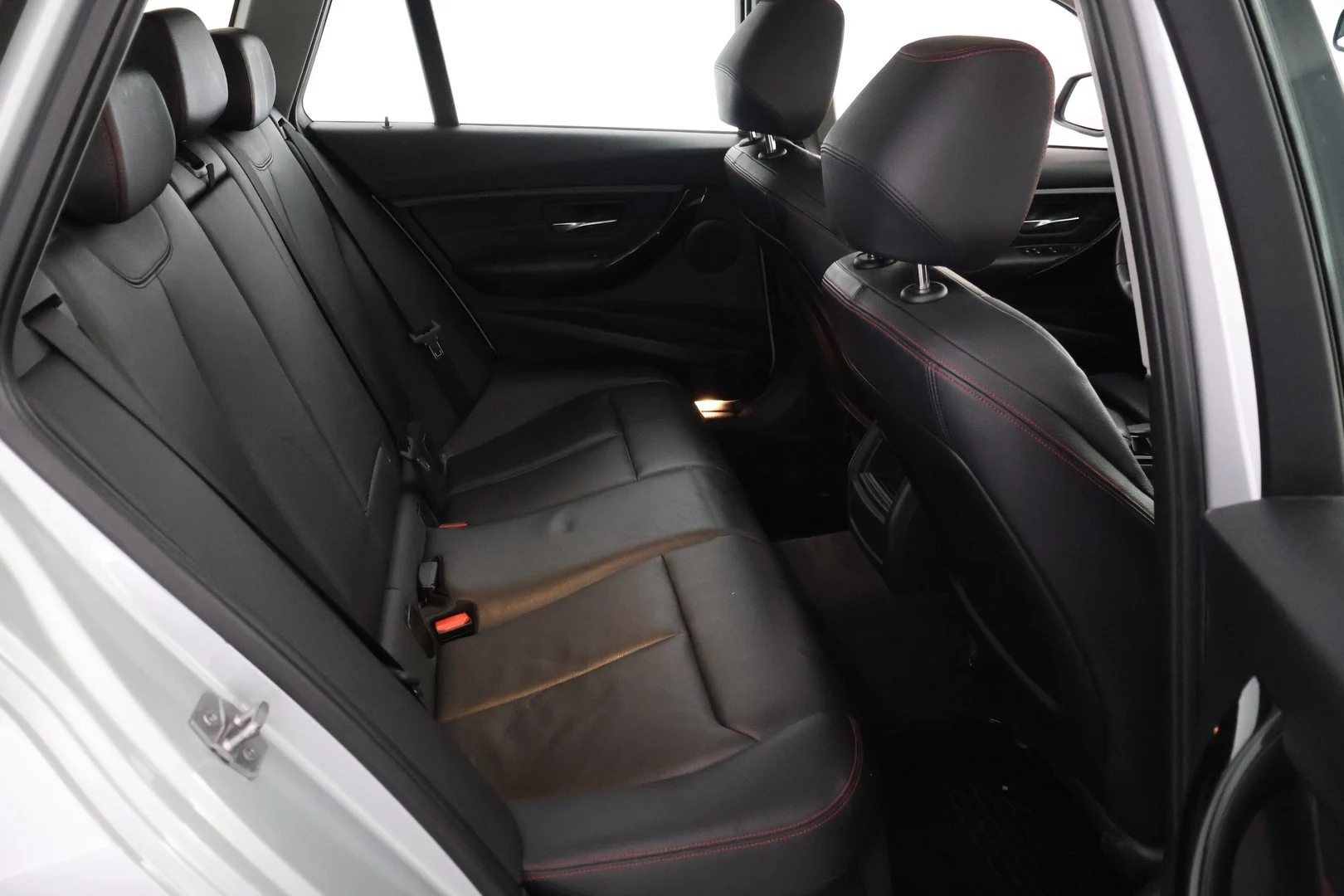 Car Image - 1HIKOyVJ6Pa25Wy346zCLV
