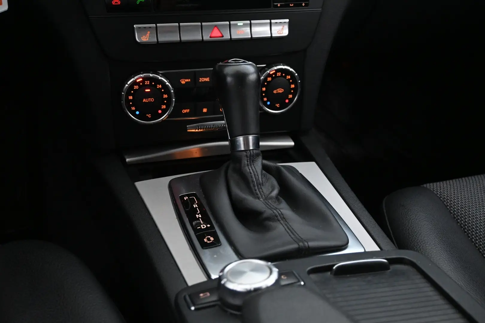 Car Image - Vd2DKOTgNk8j20LxE4E9e