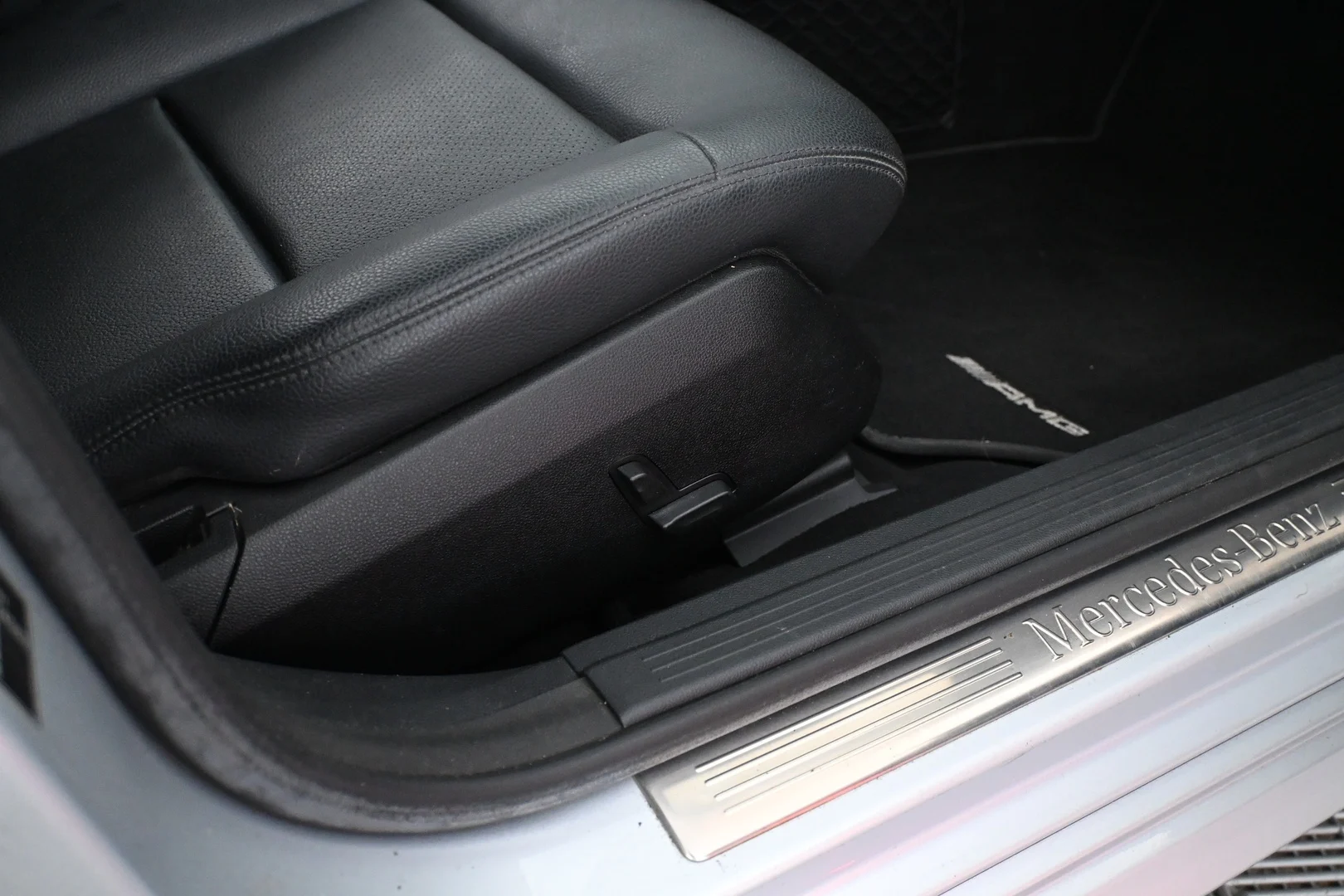 Car Image - 5iGvJ7ivN98qG8GP0Kz0sg