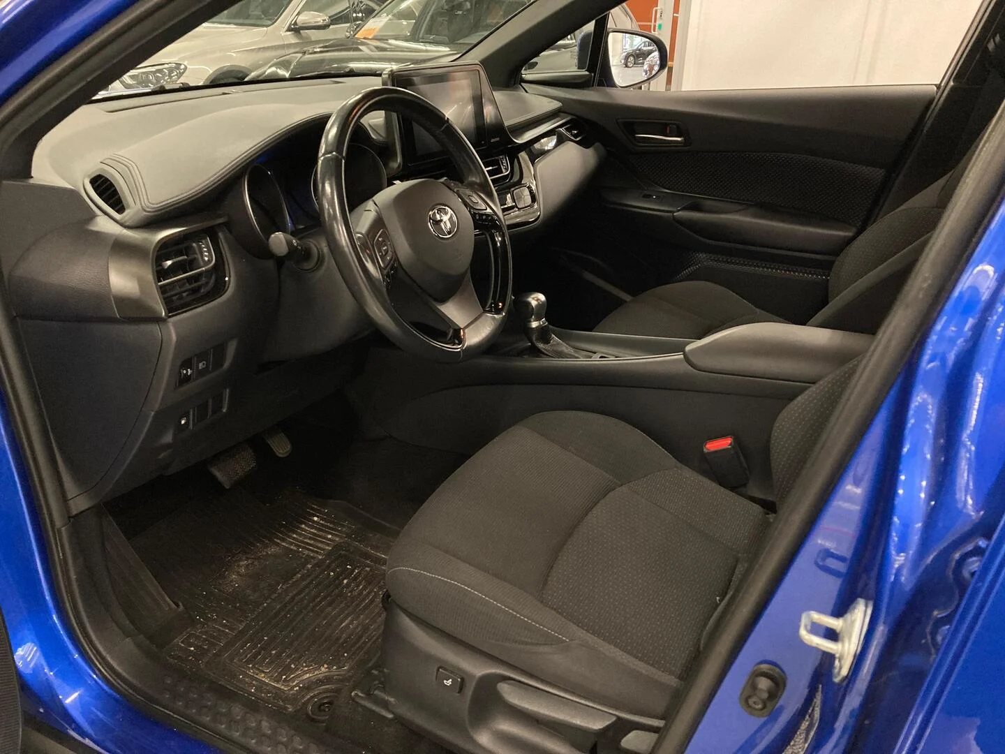 Car Image - 2Kdu3qQevlk2ZX845t9ruH