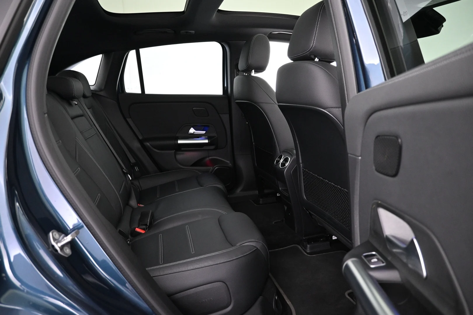 Car Image - 5CjUMiFJdZSPv5r4qkbJpj