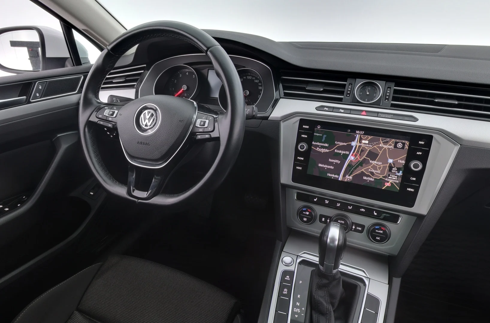 Car Image - 1WRe81Snju16JBDx9x4H1F