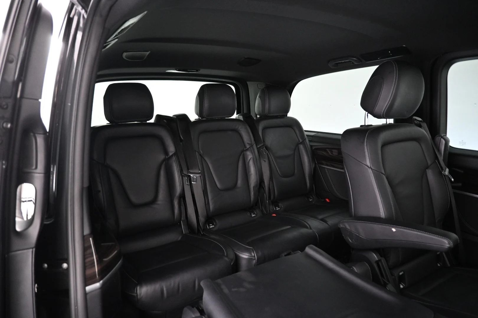 Car Image - 6LTBMJMbEvCBAZxyZuibWL