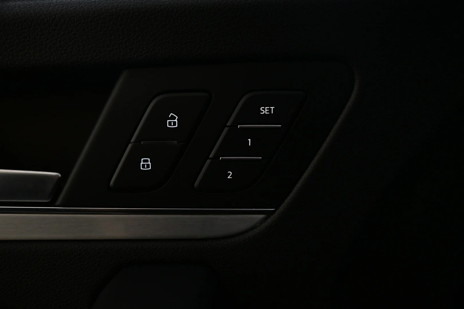 Car Image - 2LaAzPFZH6mEj3ceNtOOYl