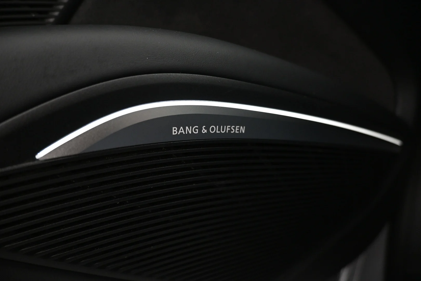 Car Image - 5UaLbhXyJ79Hr3xuVeJkM1