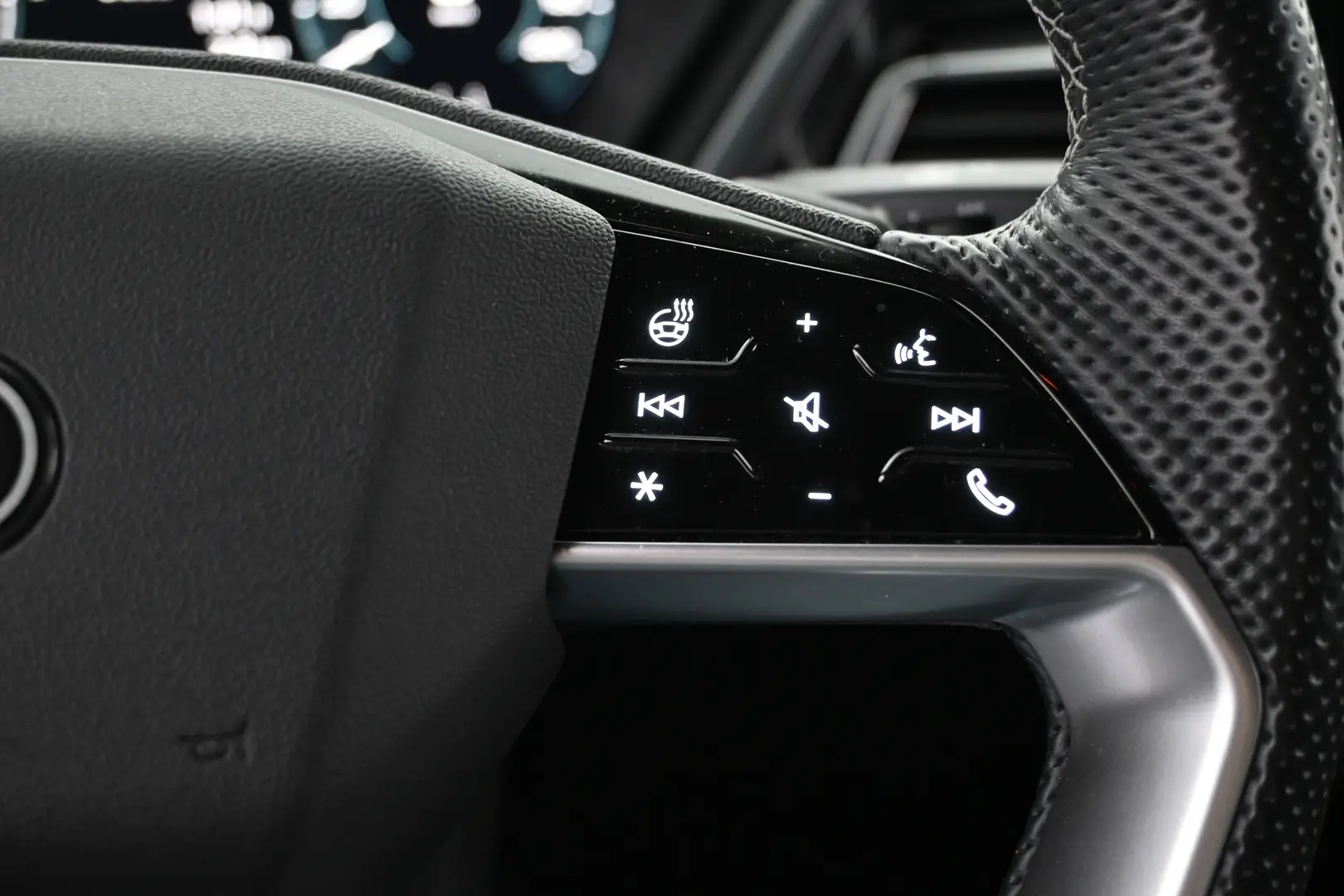 Car Image - 2bX5vKIBSfr9AujxOupn6l