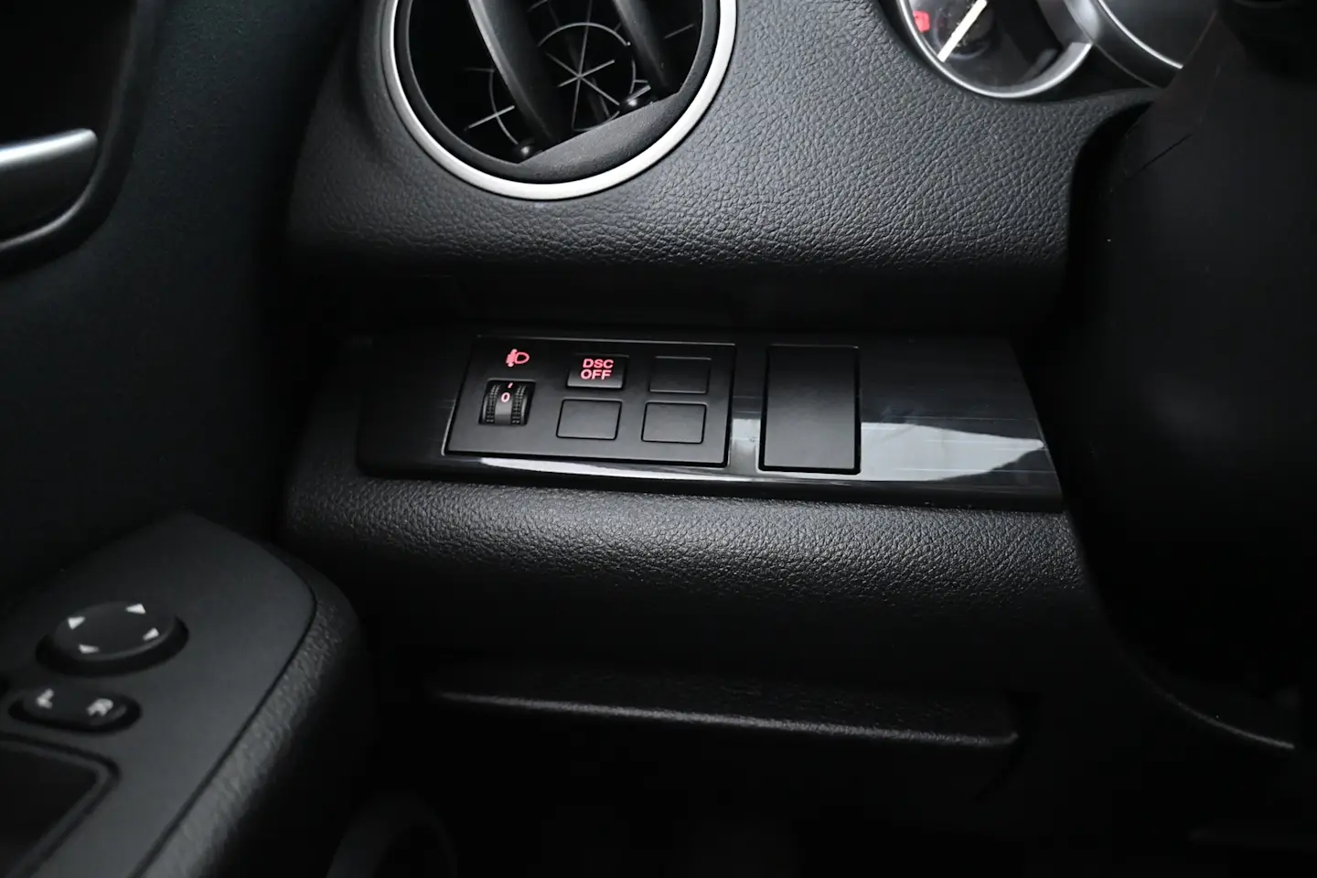 Car Image - 2fDMDo0DqeUfq2lViGBzrX