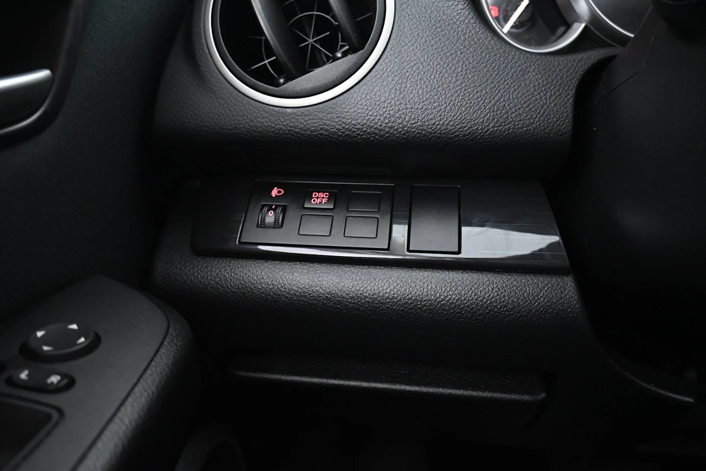 Car Image - 2fDMDo0DqeUfq2lViGBzrX