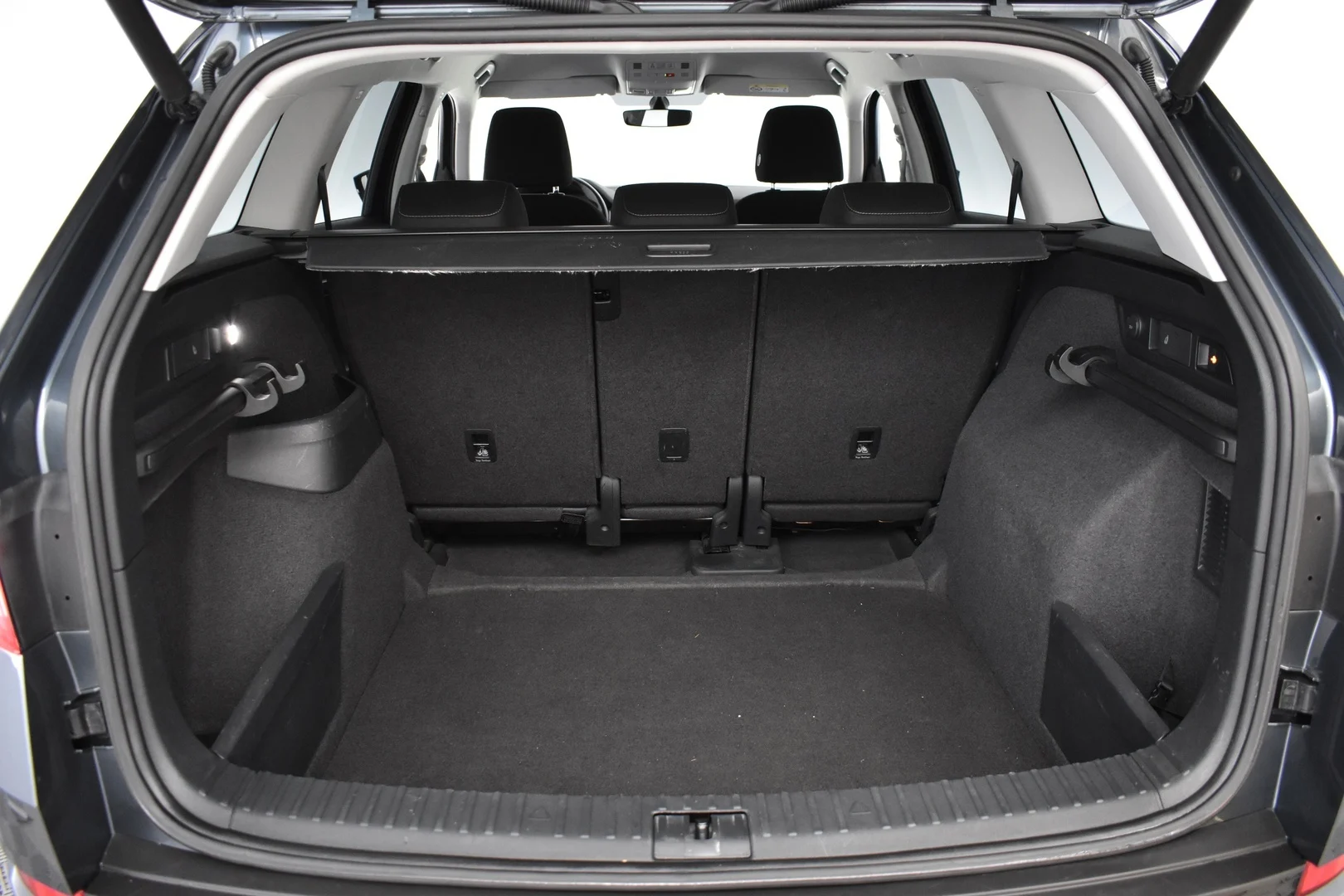 Car Image - 1LNWExdKiV3LTYqpGiTpAT