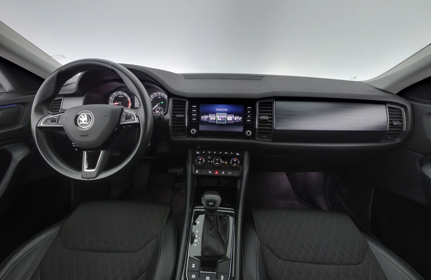 Car Image - 6RBc7ZNRr47uSJA3DQgT5X