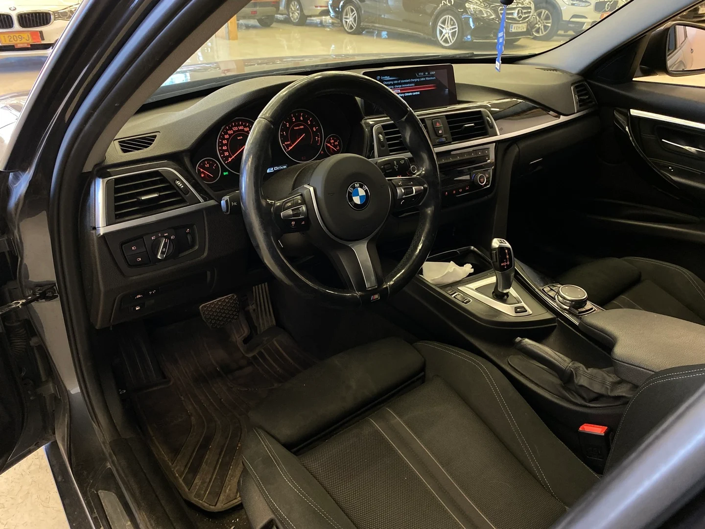 Car Image - 4rk1YBskTPZSeF2r2tmGh7