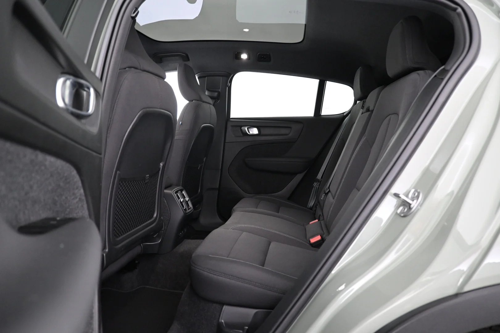 Car Image - 3PQmo4LGAjq4A4x3GRqp1n