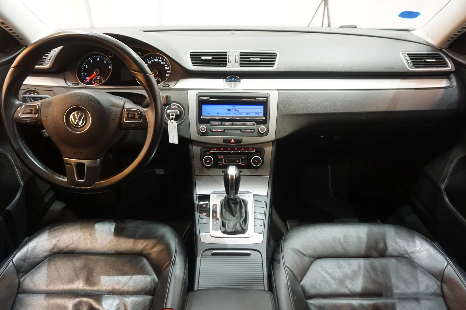 Car Image - 3rmQGI0GAeeV1Aw8hMzssR