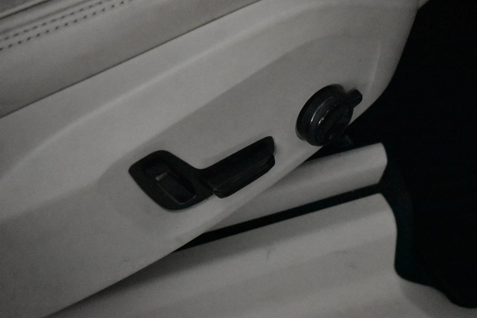 Car Image - z51cht9PwUayRfCMKaHQ3
