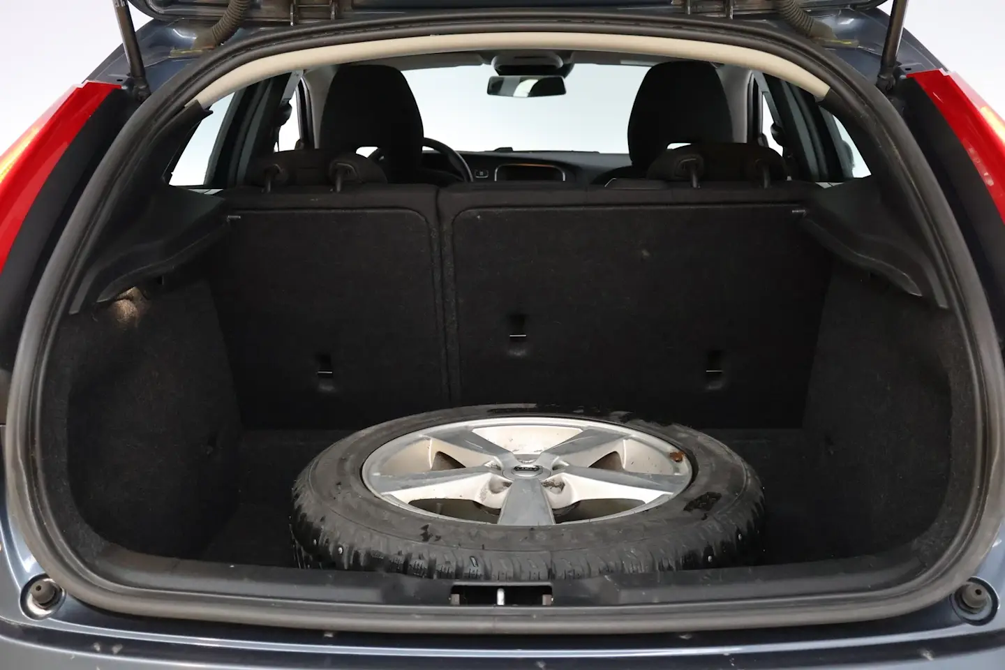 Car Image - 1nRw2r5FBTmiQQGpaHdzPR