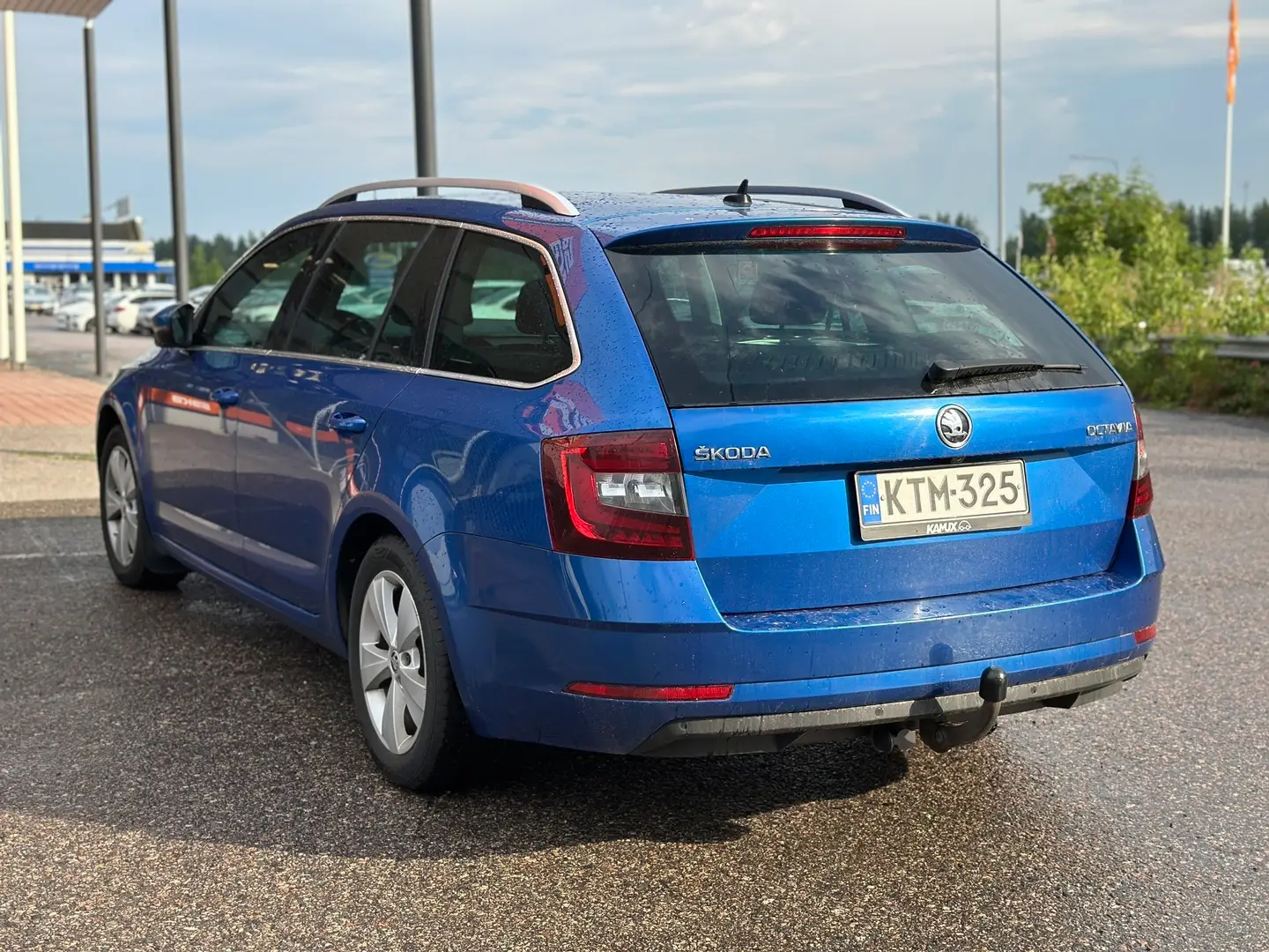 Car Image - 4vDNYKdfHdRANnLGGcENKW