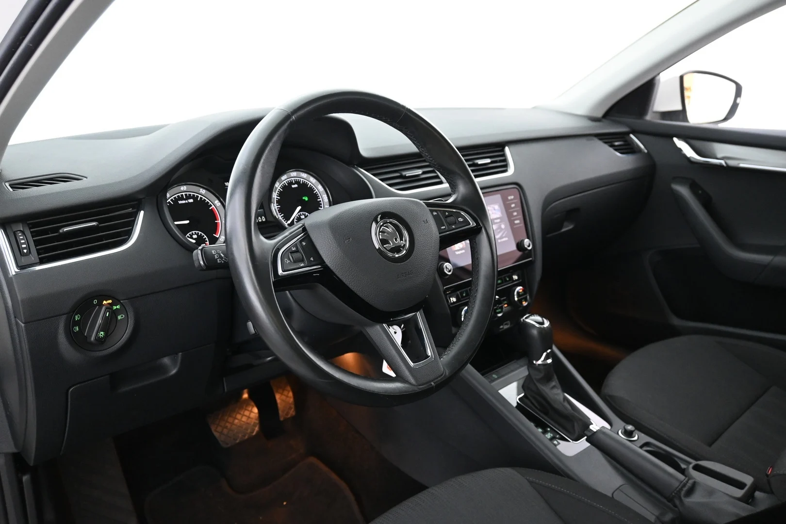Car Image - hdZcBlGayNeHiyGI5kLbG