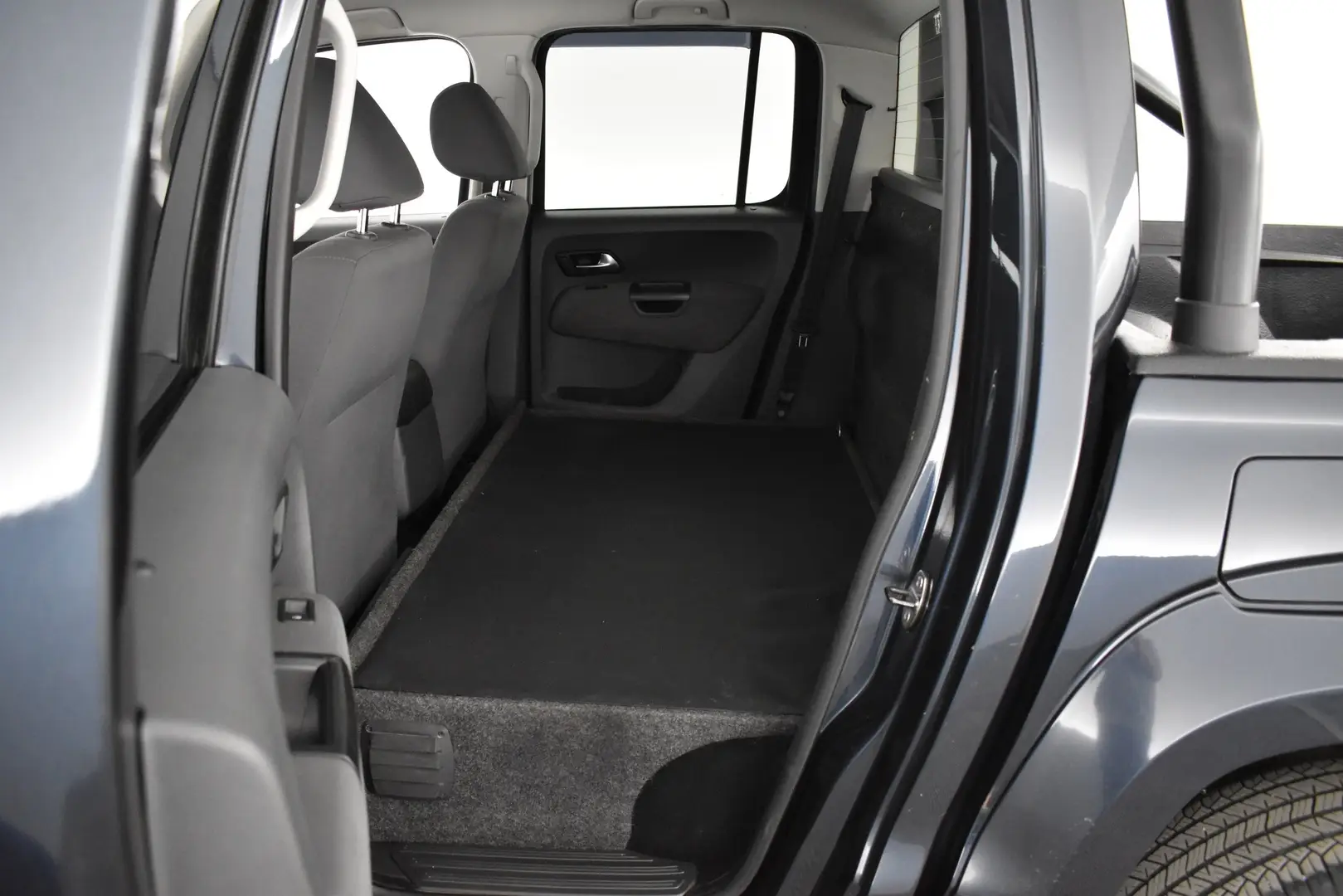 Car Image - 2AJQhQgKShh5RRzJ0l1aKI