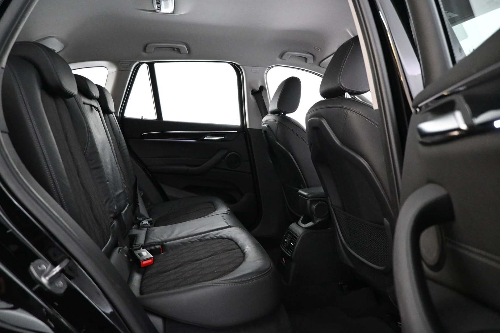 Car Image - 5NzZh4SHFf64lgO9fo861k