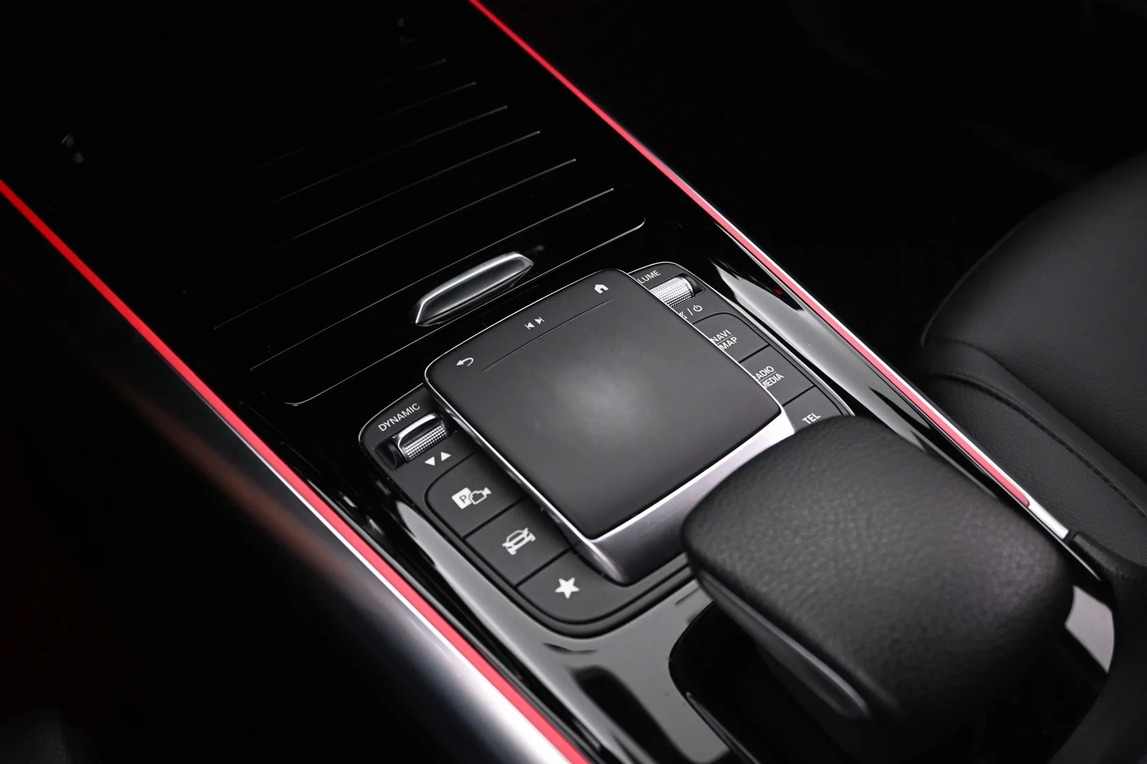 Car Image - 4licdQg1UjH8qLx4GvOF9O
