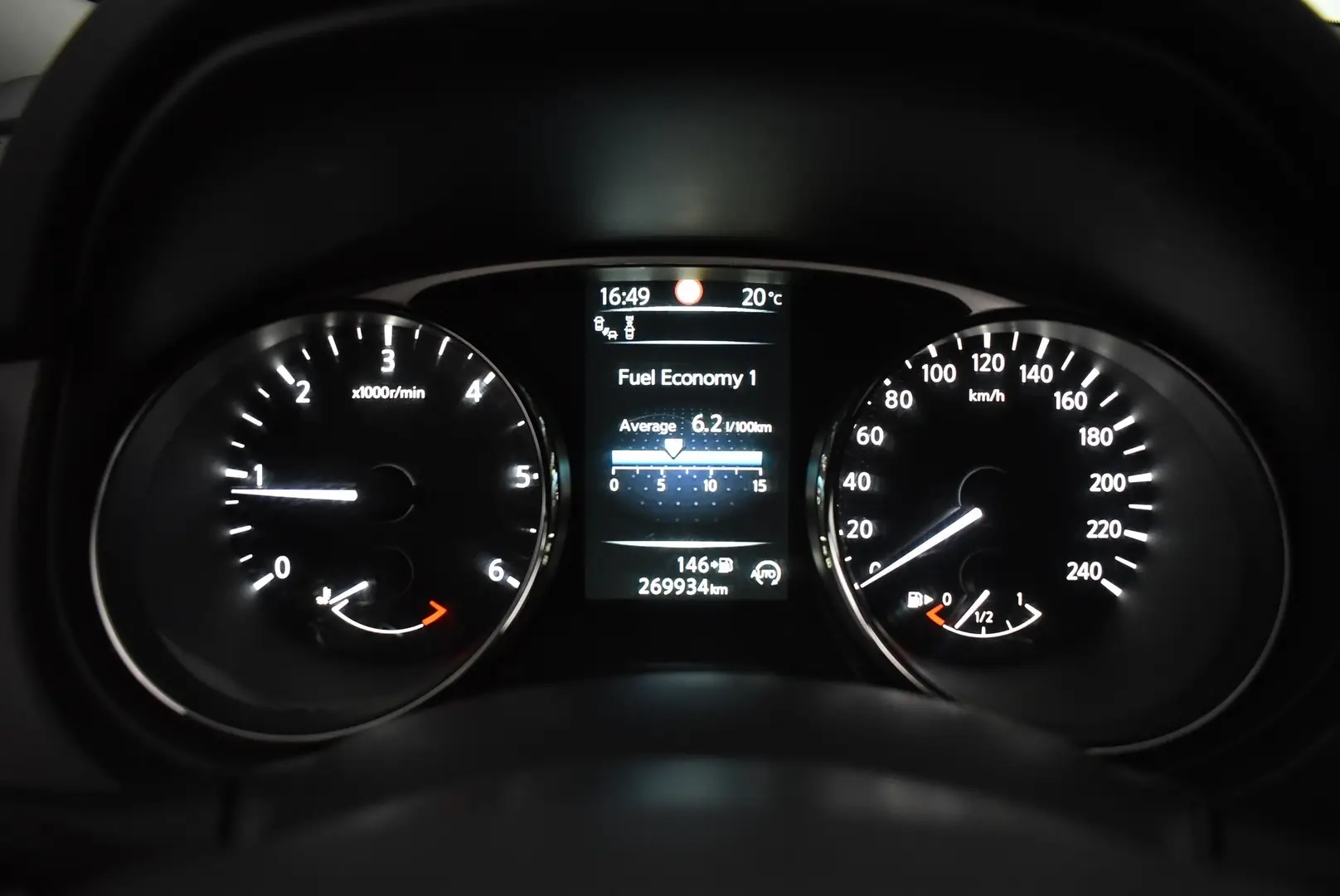 Car Image - 2iQNuvv8Ypr5TEFdVyrJyS